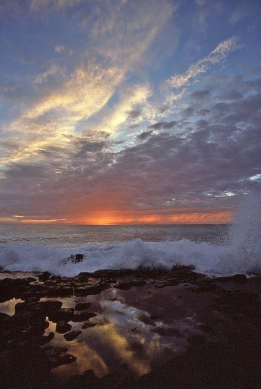 WT 0058 T09-08 Hawaii Mahukona Sunset.jpg